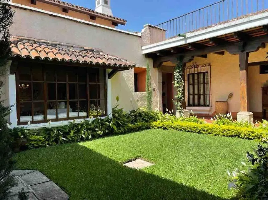Casa Vecchia Centric Antigua Home An010